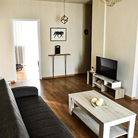 Nikis Apartment Yenişehir Dış mekan fotoğraf