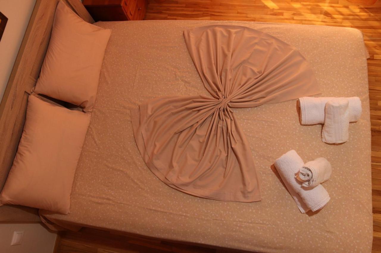 Nikis Apartment Yenişehir Dış mekan fotoğraf